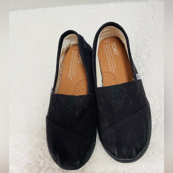 Toms Youth Classics Black Canvas Slip on Shoes Size Youth 1 New - Picture 5 of 5